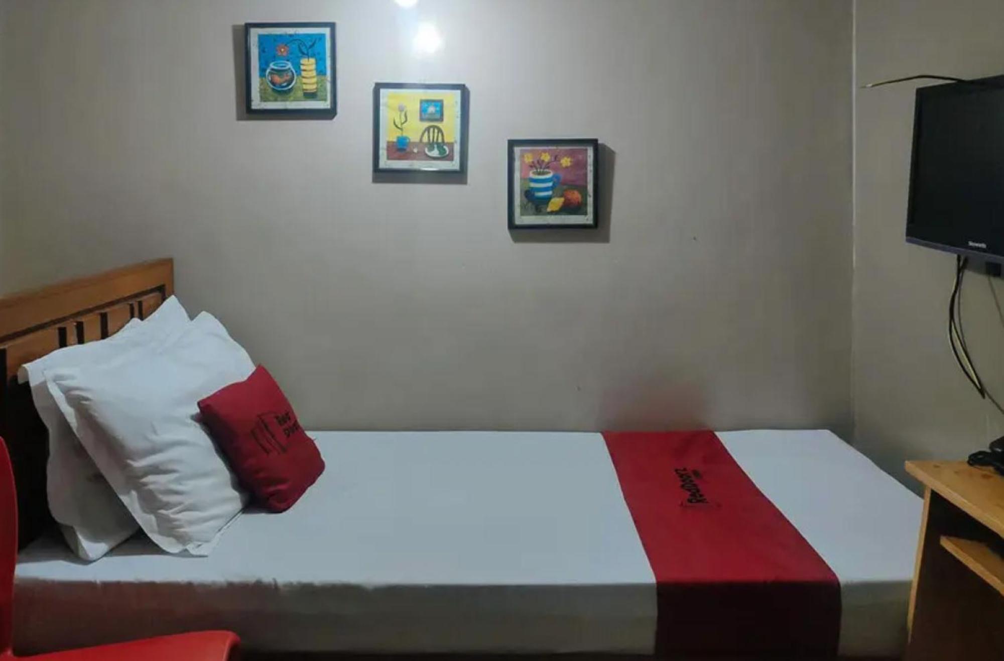 Reddoorz Near Colgante Bridge Naga City Экстерьер фото