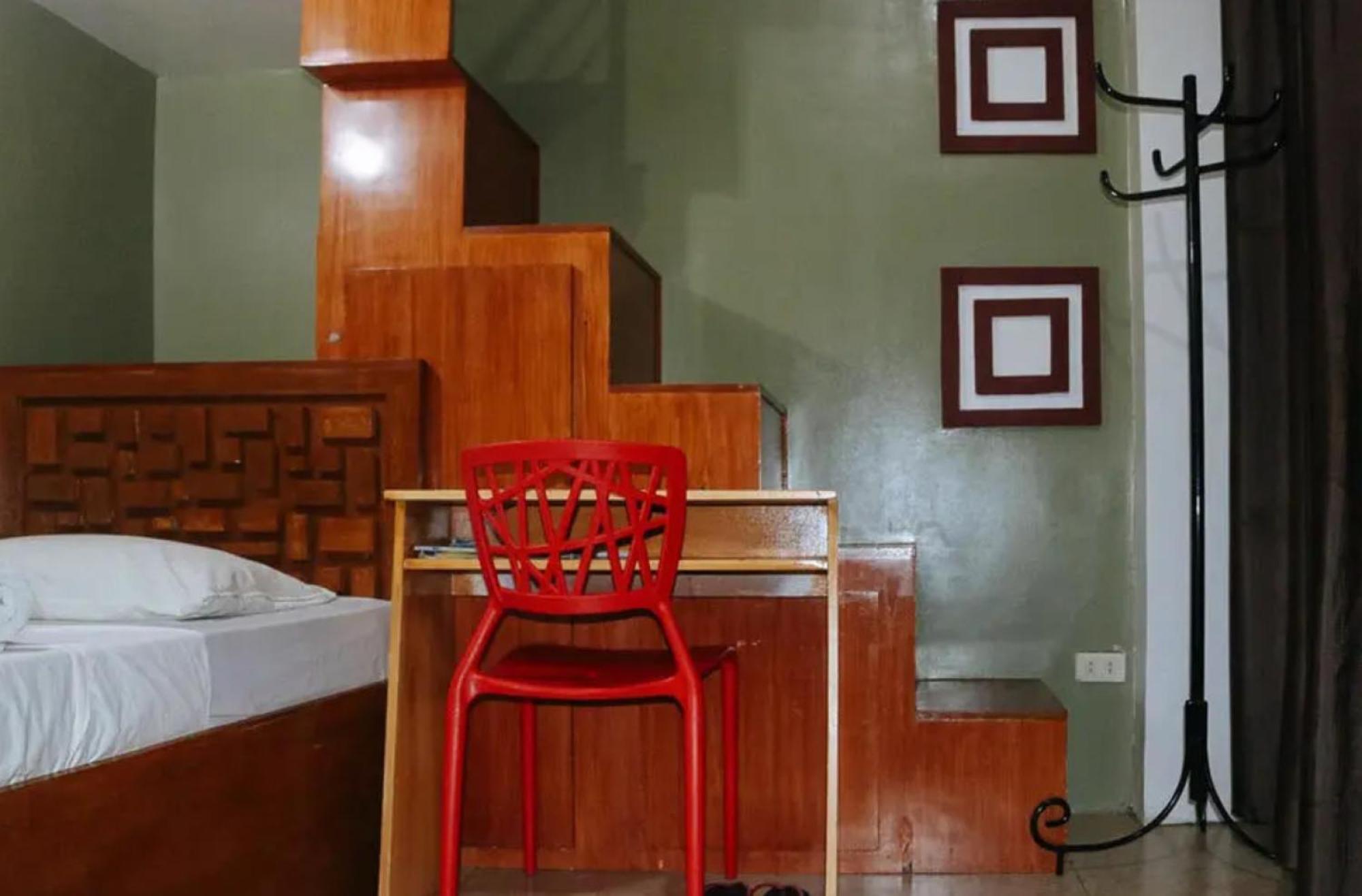 Reddoorz Near Colgante Bridge Naga City Экстерьер фото