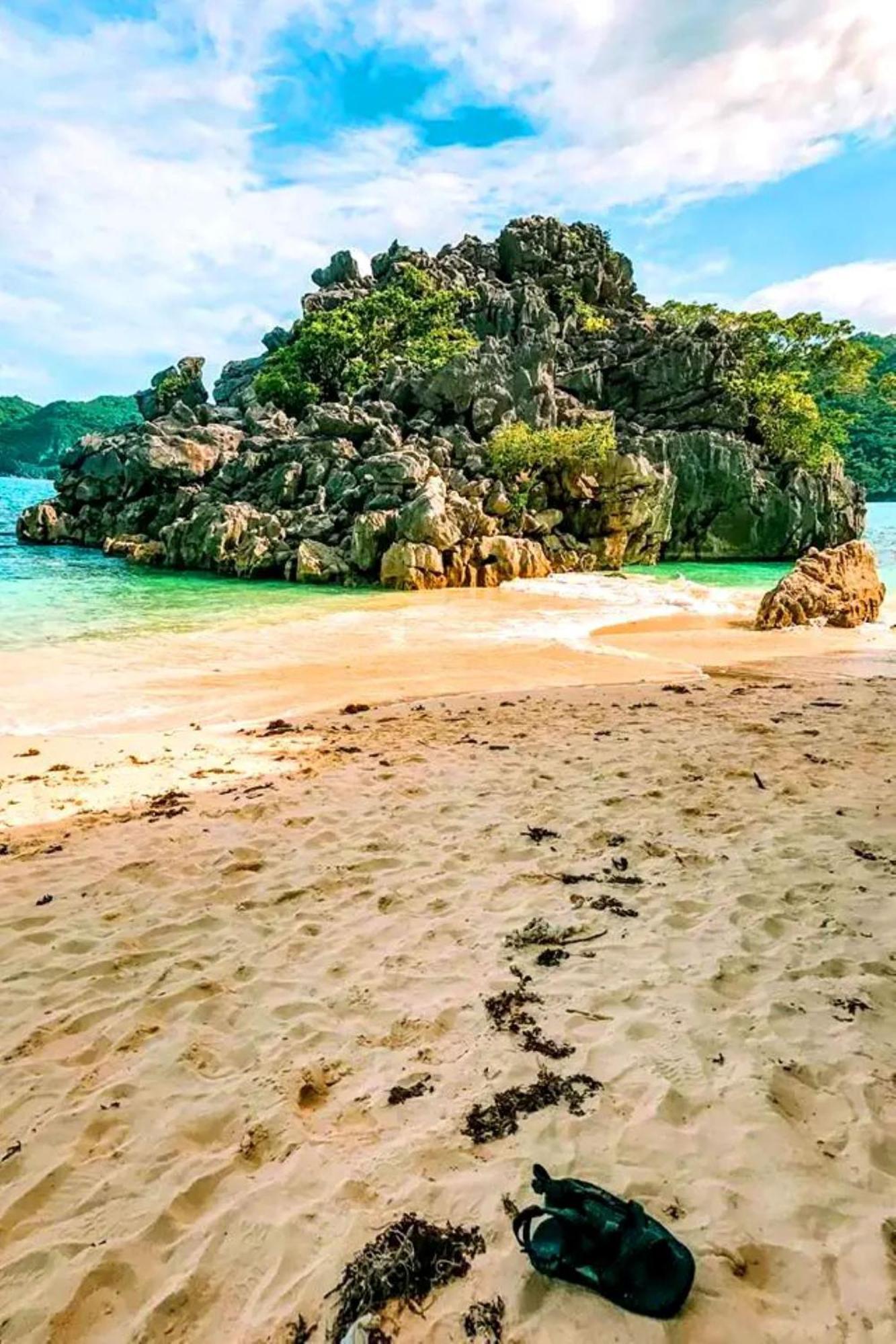 Reddoorz Near Colgante Bridge Naga City Экстерьер фото
